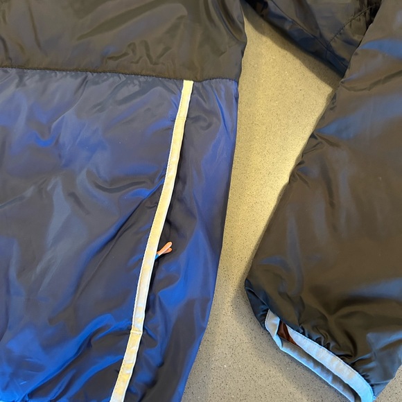 Cotopaxi Black and Blue Women's Jacket - Picture 4 of 5